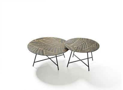 Luxueux ensemble de table basse au design italien et au style contemporain.